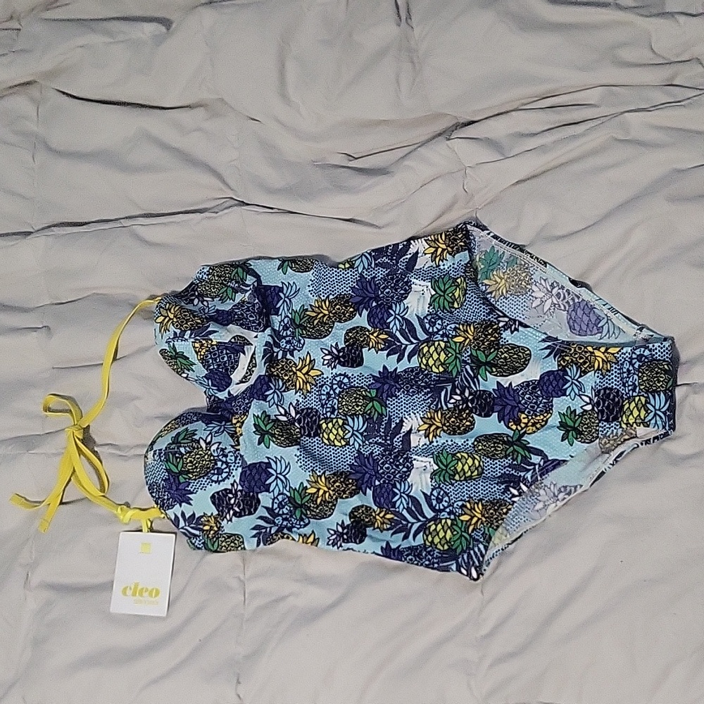 NWT Cleo swimsuit 🍍